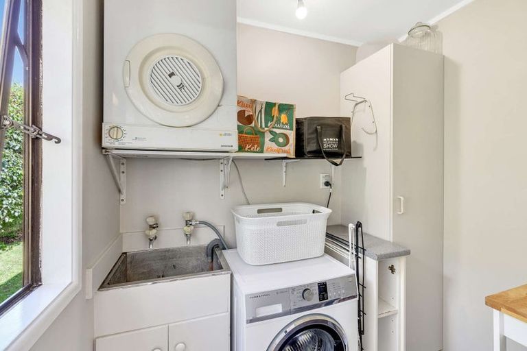 Photo of property in 91 Awaroa Road, Helensville, 0800