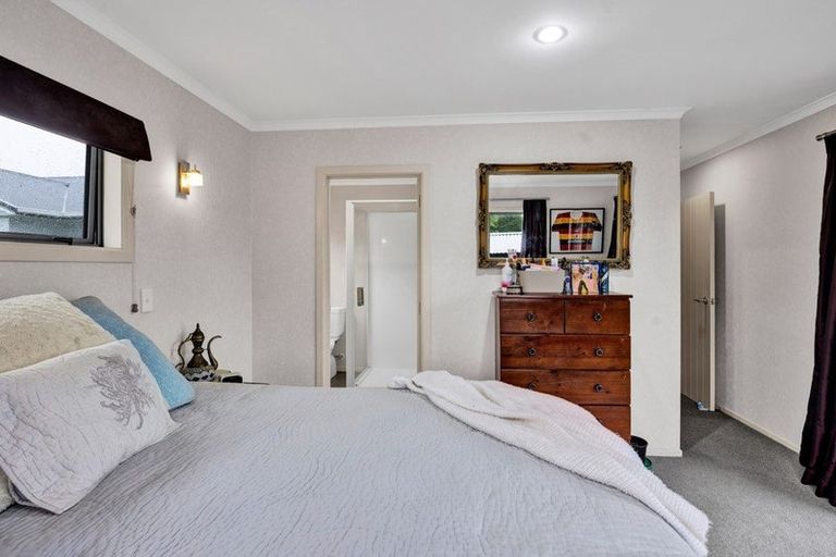 Photo of property in 13 Craig Street, Stratford, 4332