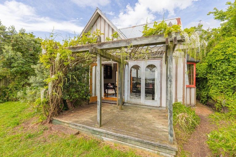 Photo of property in 17 Putiki Drive, Durie Hill, Whanganui, 4500