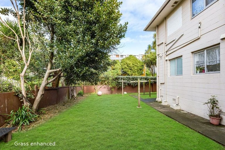 Photo of property in 2/84 Rintoul Street, Newtown, Wellington, 6021