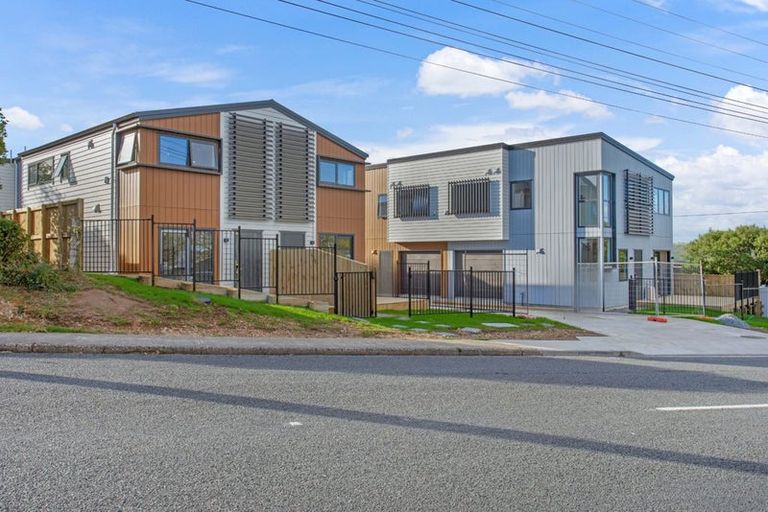 Photo of property in 4/196 Royal Road, Massey, Auckland, 0614