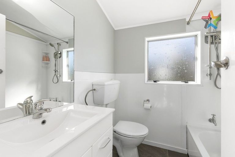 Photo of property in 43a Cypress Drive, Maungaraki, Lower Hutt, 5010