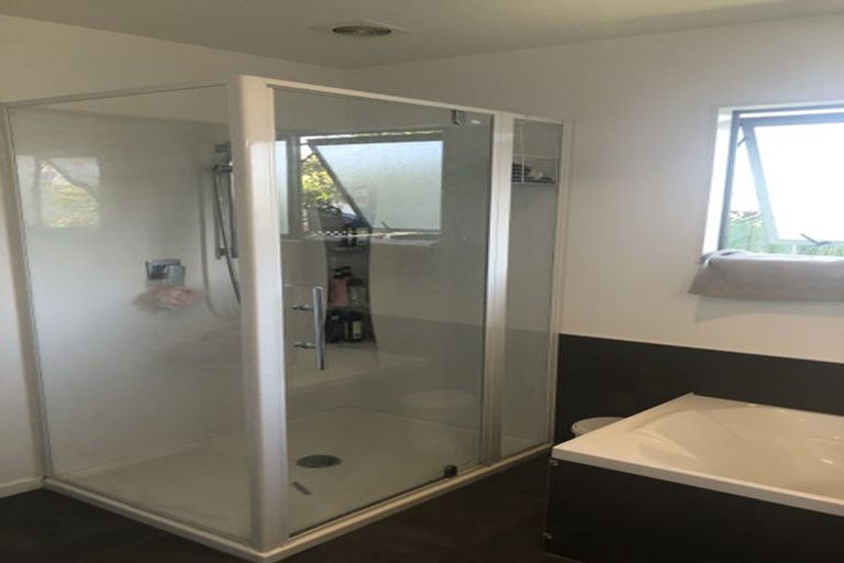 Photo of property in 32 Koromiko Street, New Lynn, Auckland, 0600