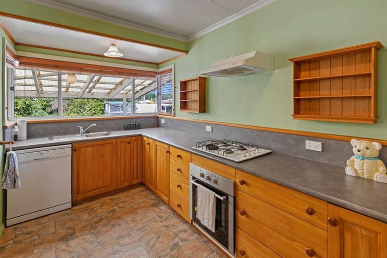 Photo of property in 5 Vera Street, Marton, 4710