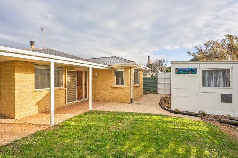 Photo of property in 79 Norfolk Crescent, Otaki Beach, Otaki, 5512