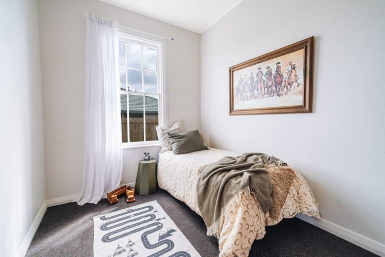 Photo of property in 2 Fairs Road, Milson, Palmerston North, 4414