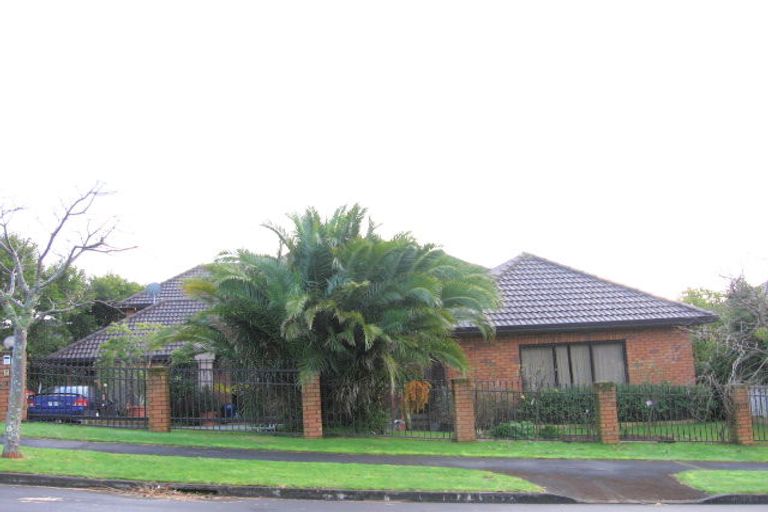 Photo of property in 28 Tralee Terrace, Dannemora, Auckland, 2016