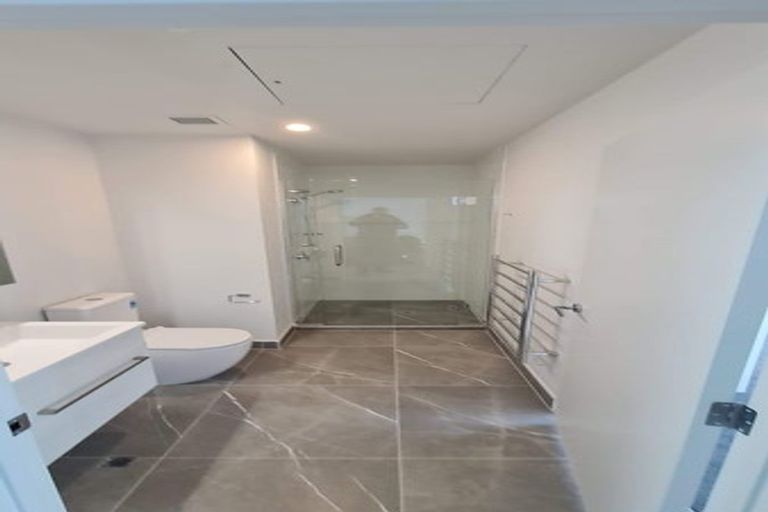 Photo of property in 16u4 Home Street, Mount Victoria, Wellington, 6011