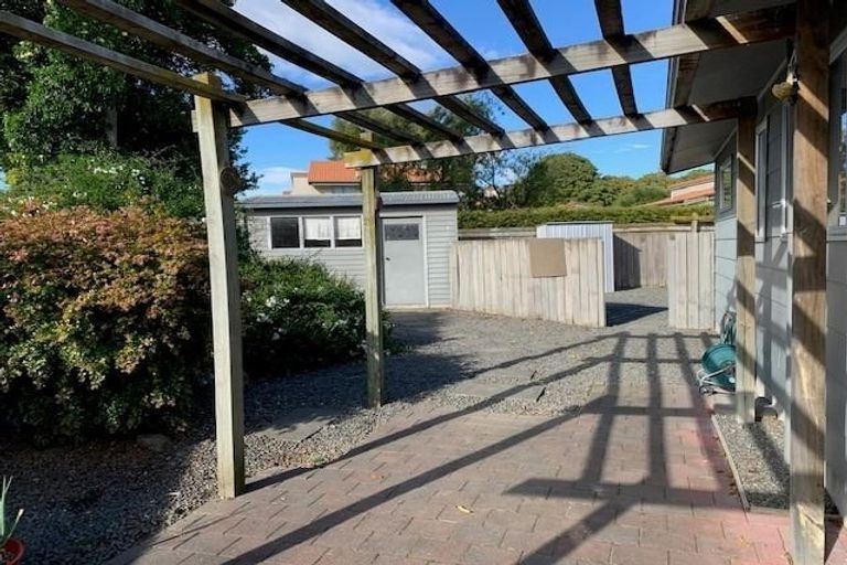 Photo of property in 15 Gilmour Place, Taradale, Napier, 4112