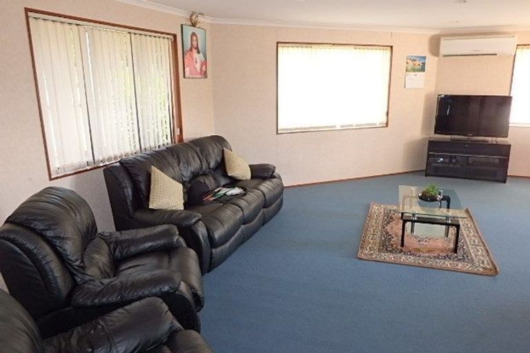 Photo of property in 2 Surrey Lane, Glenview, Hamilton, 3206