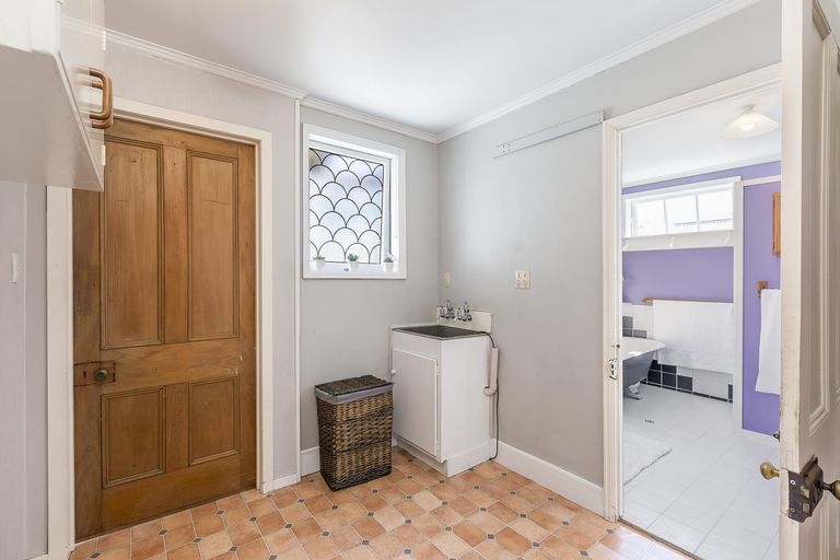 Photo of property in 73 Hutchinson Avenue, New Lynn, Auckland, 0600