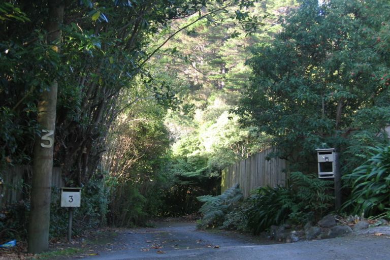 Photo of property in 7a Rakau Grove, Stokes Valley, Lower Hutt, 5019