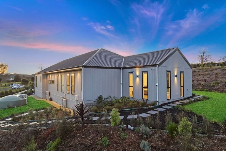 Photo of property in 6 Peet Row, Pokeno, 2471