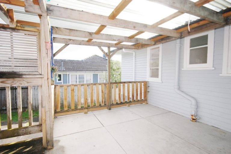 Photo of property in 15 Kerrydale Road, Manurewa, Auckland, 2102