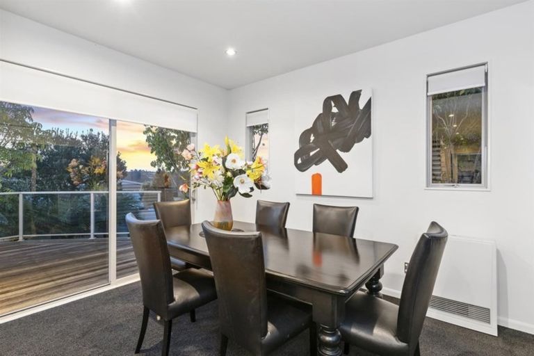 Photo of property in 75 Kittiwake Drive, Schnapper Rock, Auckland, 0632