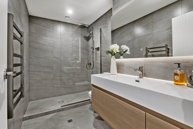 Photo of property in 49c Vera Road, Te Atatu South, Auckland, 0610