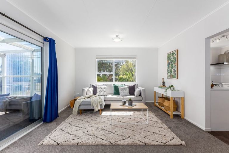 Photo of property in 3 Toporoa View, Ascot Park, Porirua, 5024
