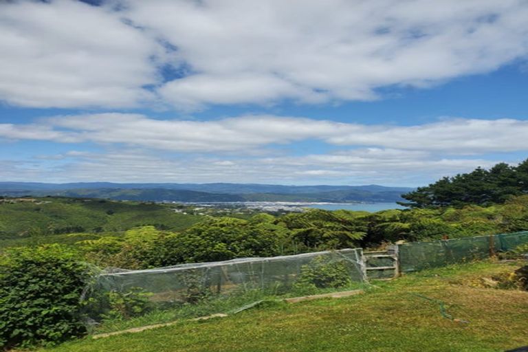 Photo of property in 350 Horokiwi Road, Horokiwi, Wellington, 5016