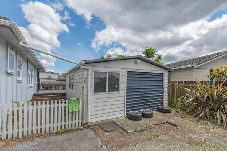 Photo of property in 1/170 Old Wairoa Road, Papakura, 2110