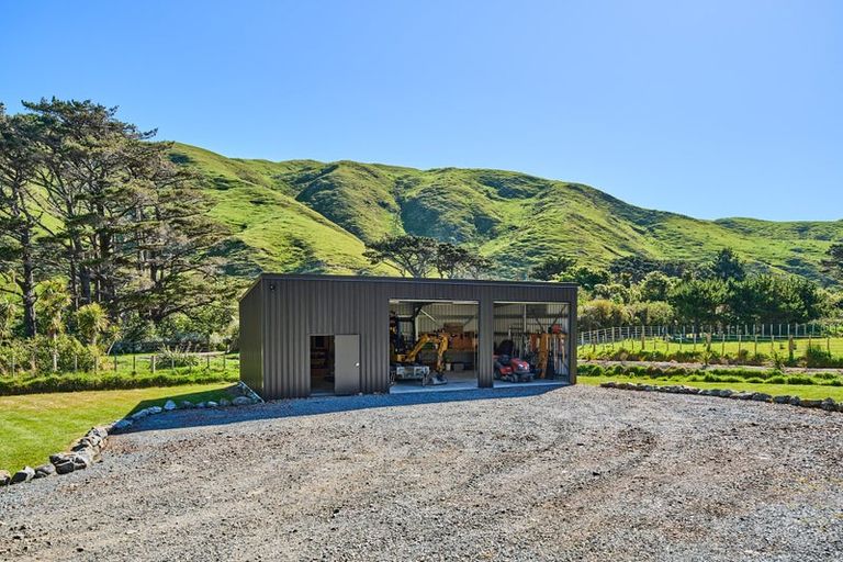 Photo of property in 302 Boom Rock Road, Ohariu, Wellington, 6037