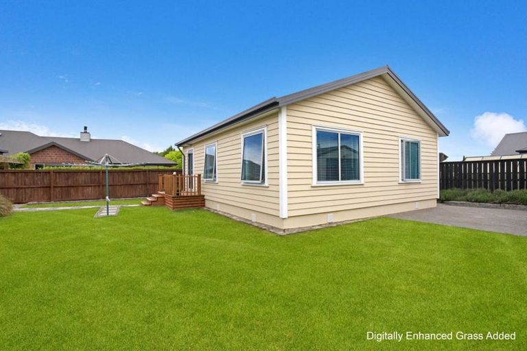 Photo of property in 17 Cameron Crescent, Rolleston, 7614