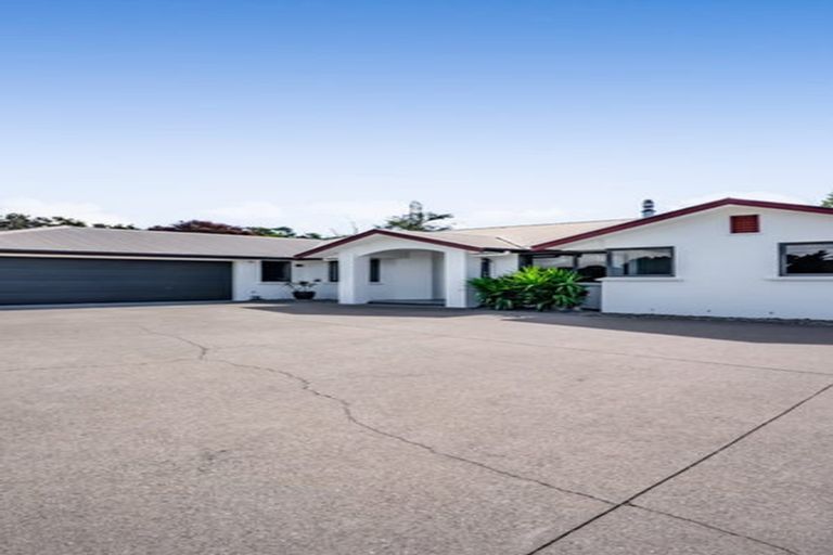 Photo of property in 90 Ridgewood Drive, Ridgewood, New Plymouth, 4371