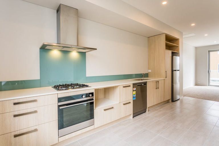 Photo of property in 8 Ceramic Lane, New Lynn, Auckland, 0600