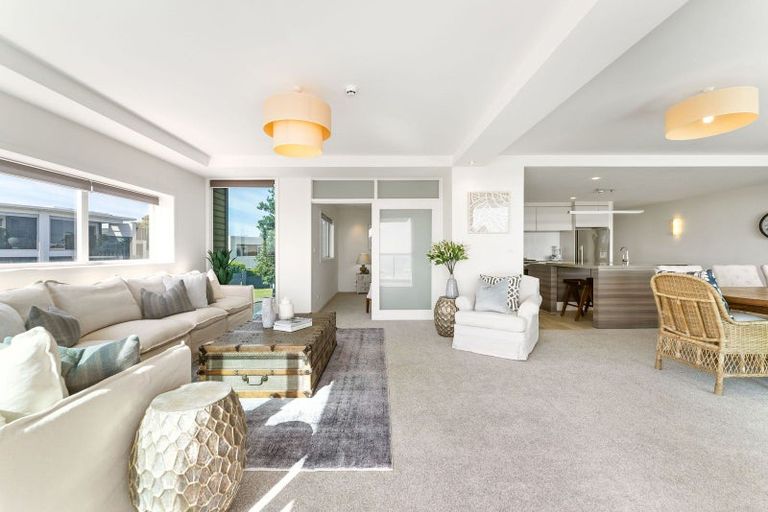 Photo of property in 154 Marine Parade, Mount Maunganui, 3116