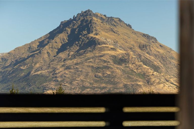 Photo of property in 2 Taurus Lane, Jacks Point, 9371