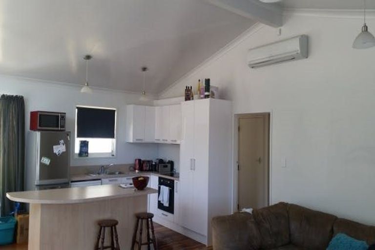 Photo of property in 19 Holmes Grove, Naenae, Lower Hutt, 5011