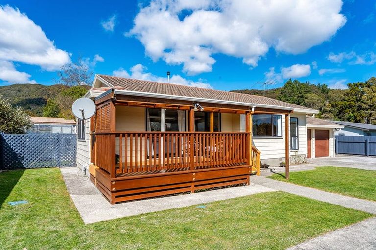 Photo of property in 68a Horoeka Street, Stokes Valley, Lower Hutt, 5019