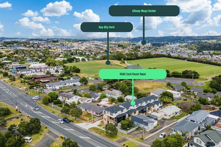 Photo of property in 858c East Coast Road, Northcross, Auckland, 0630