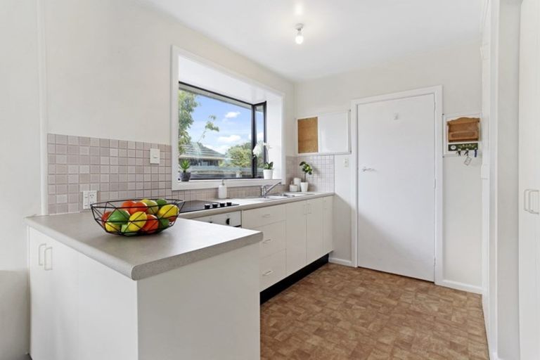 Photo of property in 27 Boston Avenue, Hornby, Christchurch, 8042