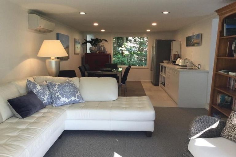 Photo of property in 13 Sunny Glen, Waikanae, 5036