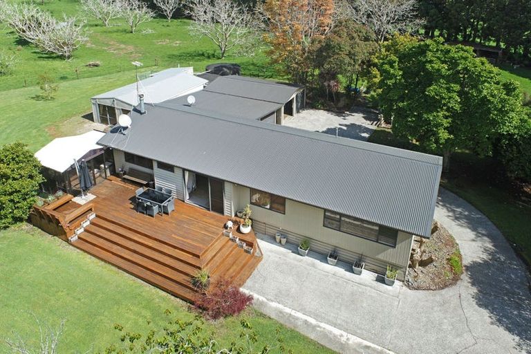 Photo of property in 154 Waipipi Wharf Road, Pollok, Waiuku, 2683
