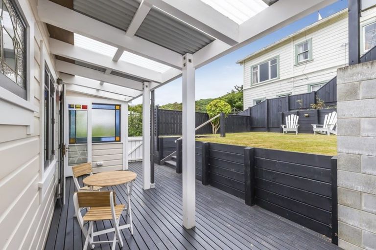 Photo of property in 12 Eden Street, Island Bay, Wellington, 6023