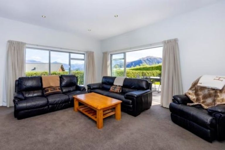 Photo of property in 18 Clutha Place, Wanaka, 9305