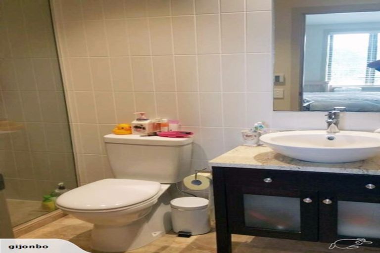 Photo of property in 140 Gills Road, Albany Heights, Auckland, 0632