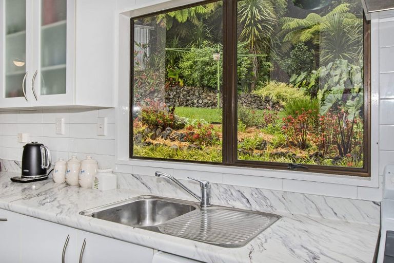 Photo of property in 17 Granfield Place, Te Kamo, Whangarei, 0112