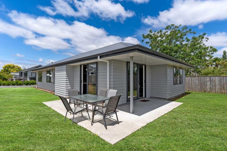 Photo of property in 24b Kempton Street, Greytown, 5712