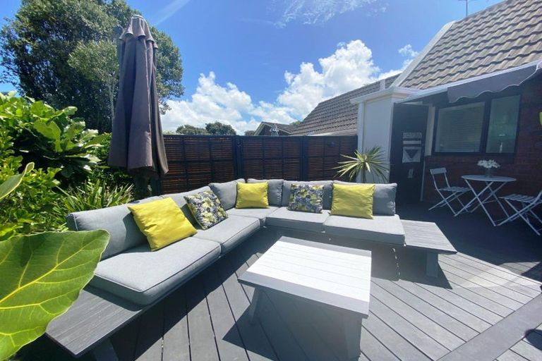 Photo of property in 3 Bellbird Place, Orewa, 0931