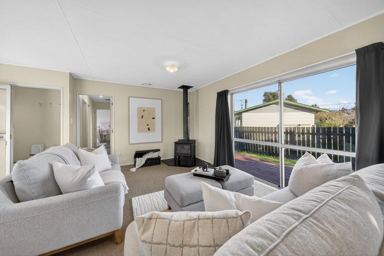 Photo of property in 8b Kupe Drive, Carterton, 5713
