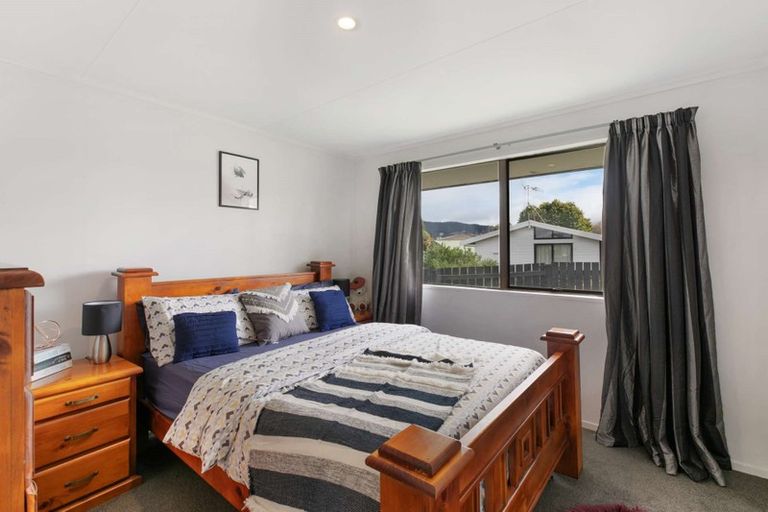 Photo of property in 18 Nettlingham Place, Te Puke, 3119