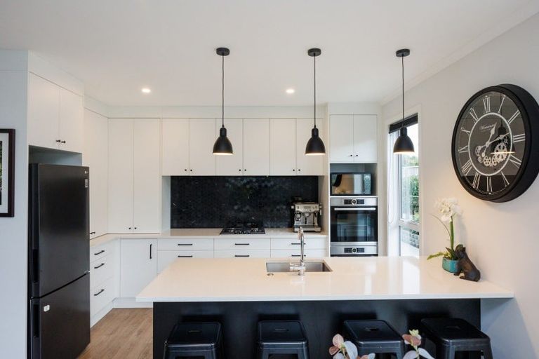 Photo of property in 46 Peppertree Glade, Kelvin Grove, Palmerston North, 4414