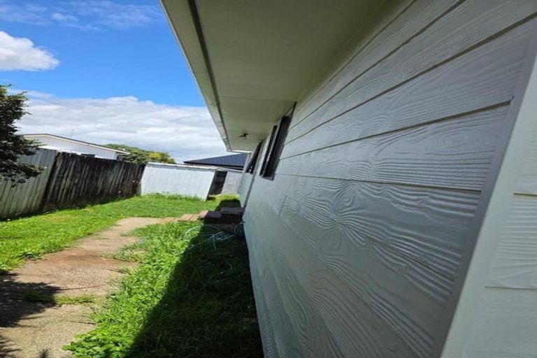 Photo of property in 2/162 Finlayson Avenue, Clendon Park, Auckland, 2103