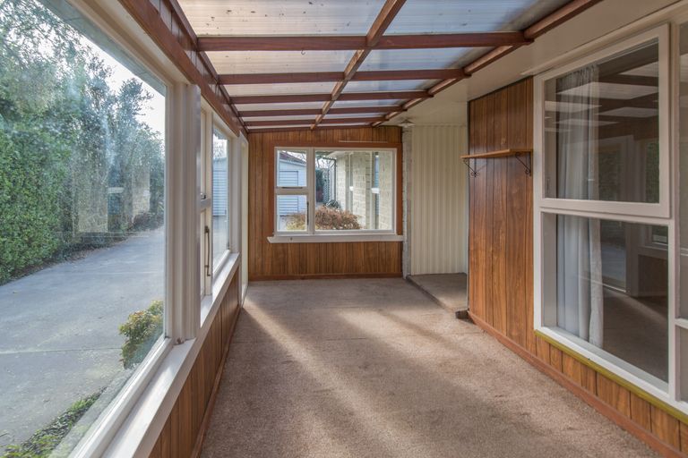 Photo of property in 24 Woodend Road, Woodend, 7610