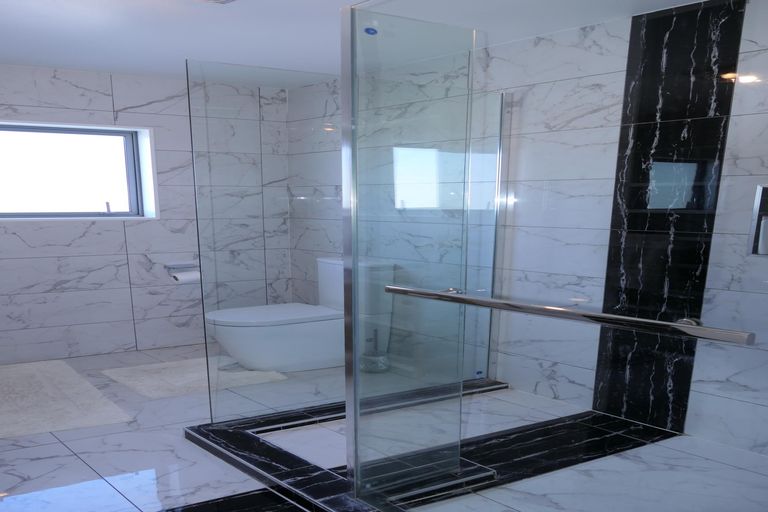 Photo of property in 10 Regis Park Drive, Pukekohe, 2120