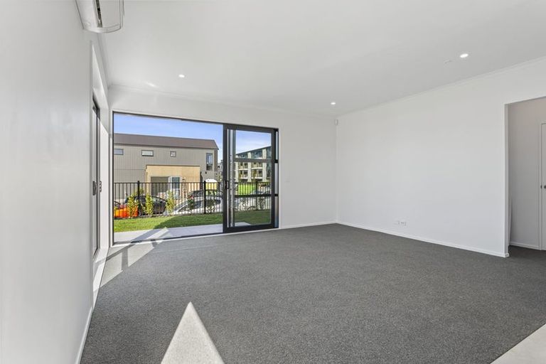 Photo of property in 106 Symes Drive, Red Beach, 0932