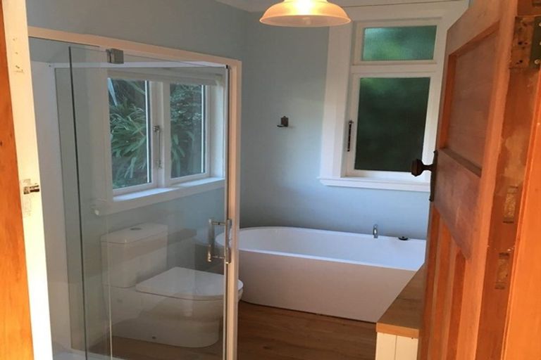 Photo of property in 3 Crieff Street, Northland, Wellington, 6012