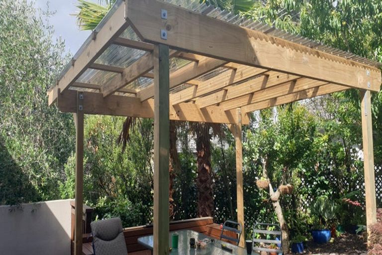 Photo of property in 28 Langana Avenue, Browns Bay, Auckland, 0630